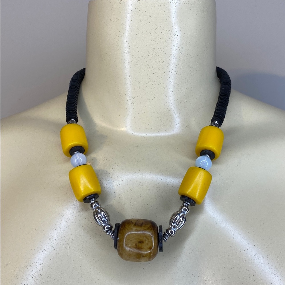 Vintage Yellow and Black Beaded Necklace